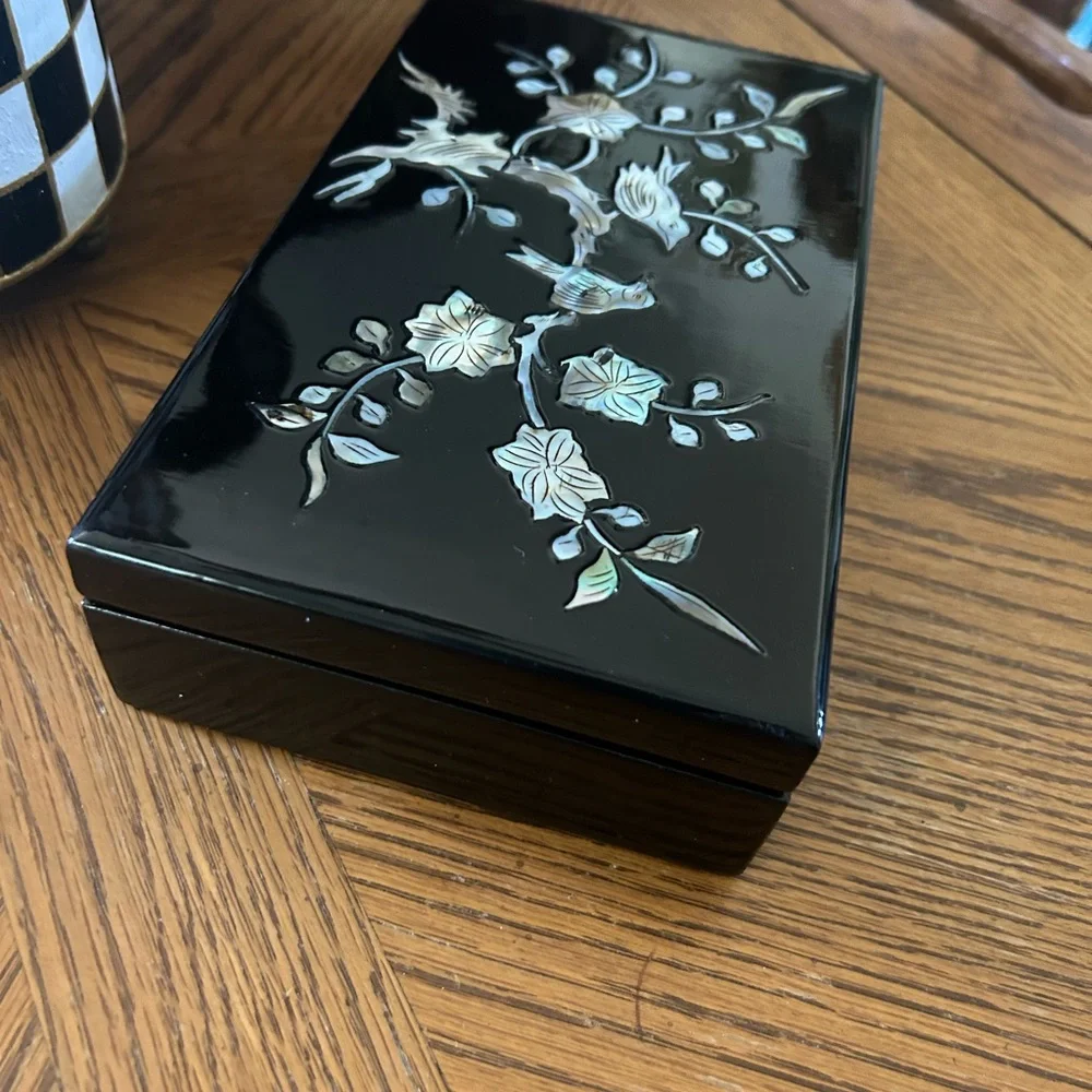 Vintage Asian Black Lacquer Inlay Mother of Pearl Bird Scene Jewelry Box